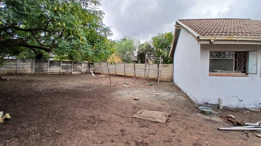 To Let 4 Bedroom Property for Rent in Pellissier Free State